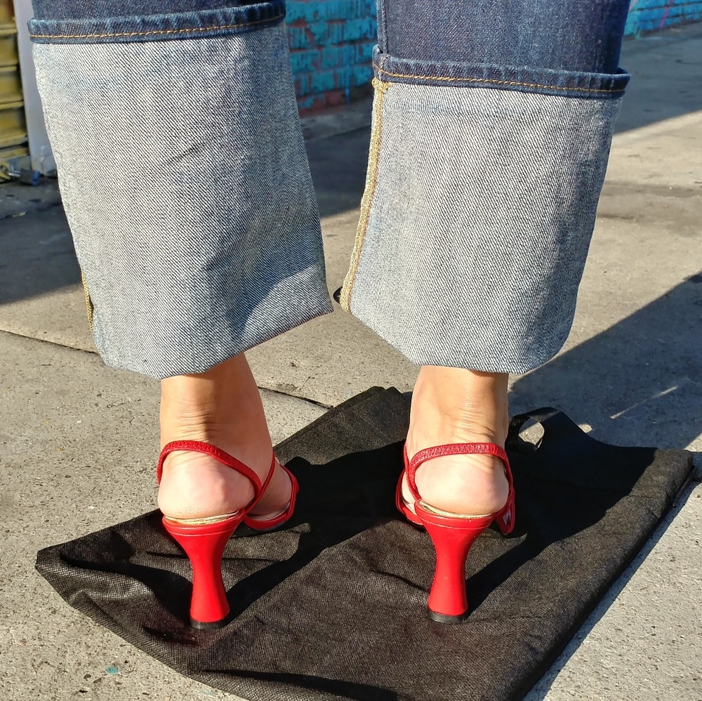 Vintage Cherry Red Heels with Knots - Picture 4 of 5